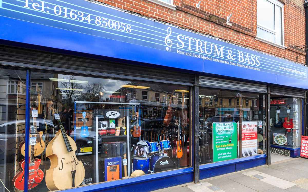 Strum & Bass guitar store Strum & Bass guitar store