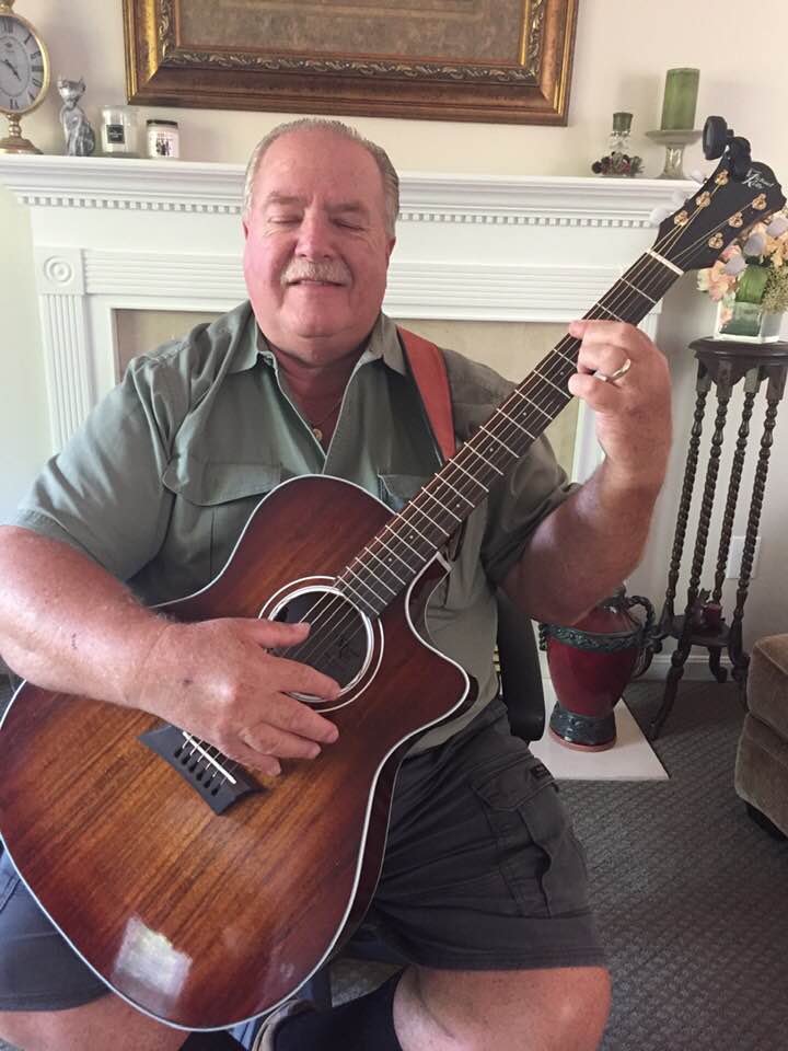 open photo of love this guitar! It sounds great and the neck is so comfortable! in a popup