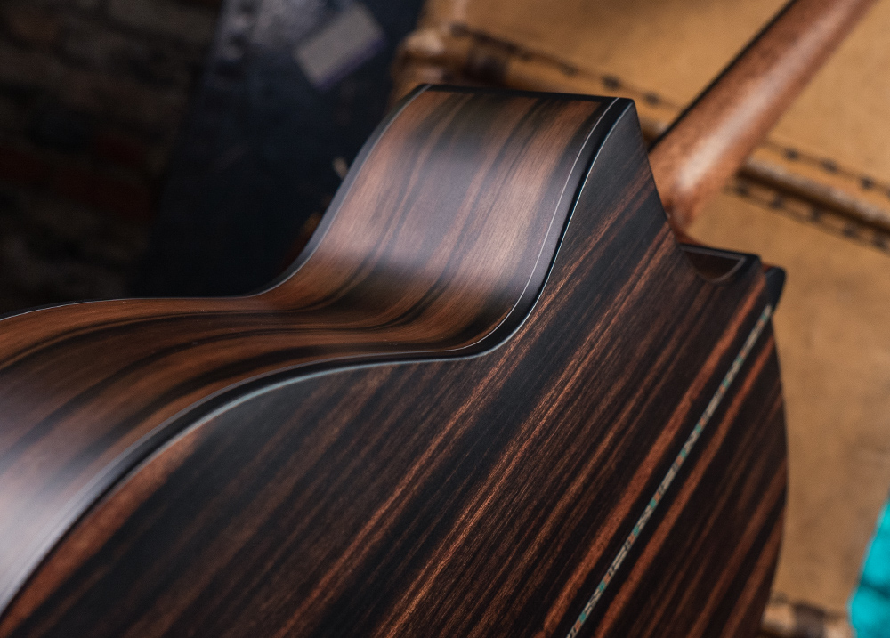 back of acoustic bass