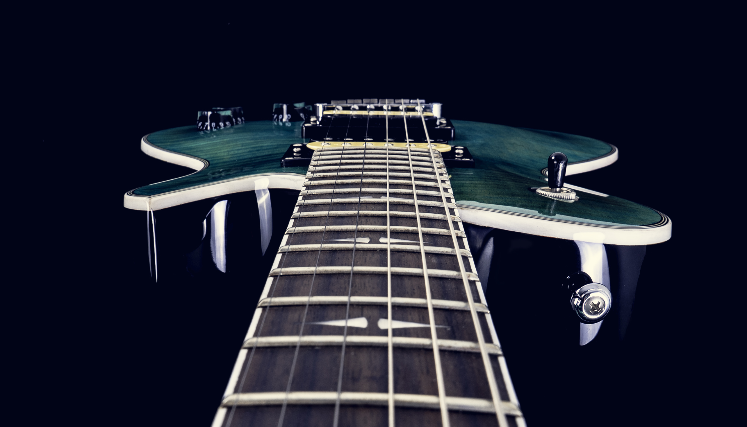 head-on view of electric guitar